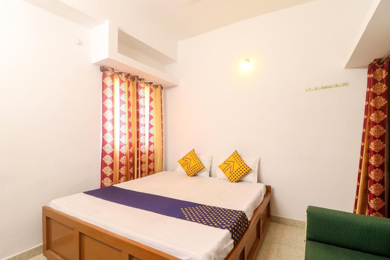 Spot On Hotel Om Kanha Bilāspur Buitenkant foto