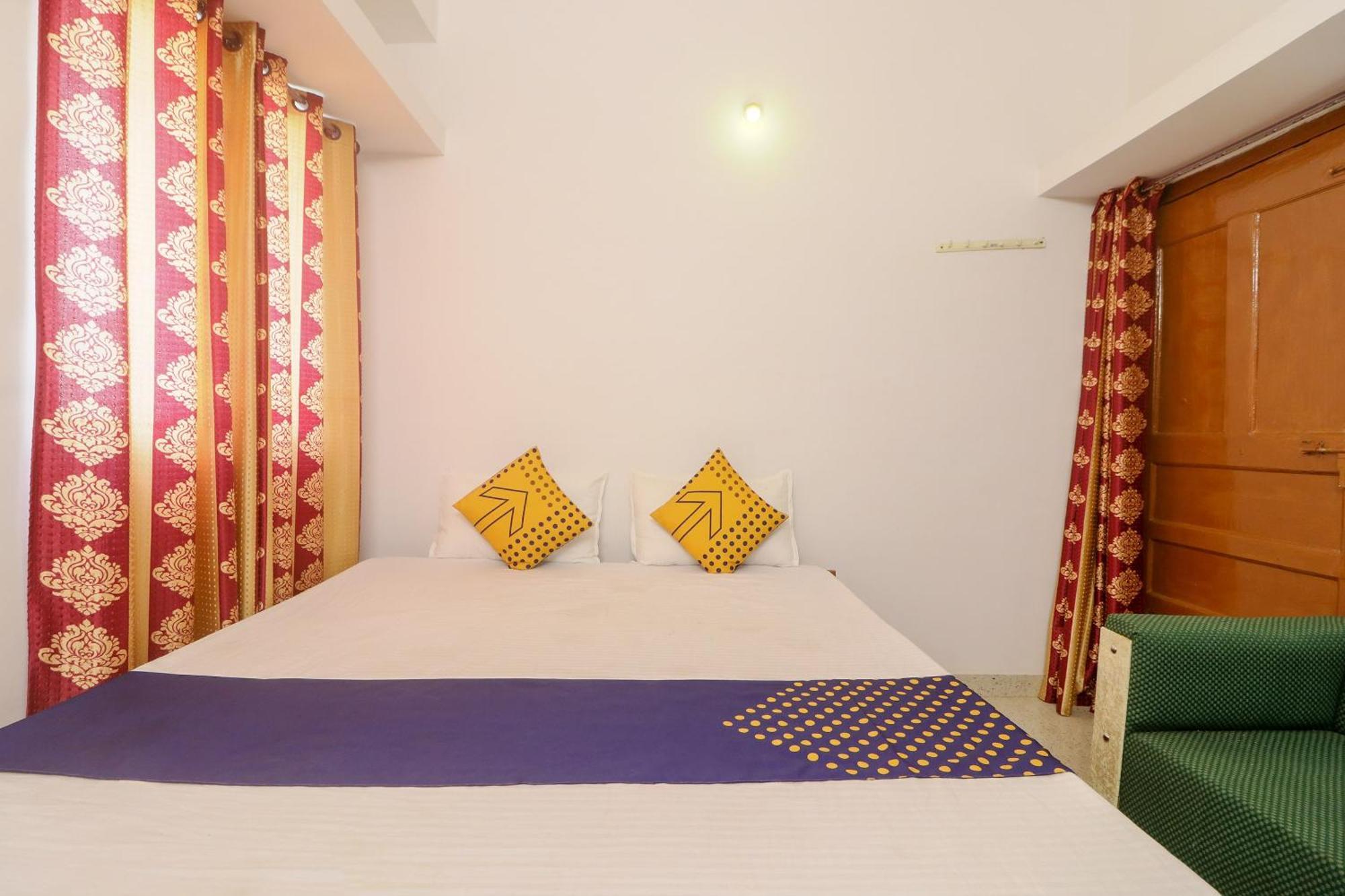 Spot On Hotel Om Kanha Bilāspur Buitenkant foto