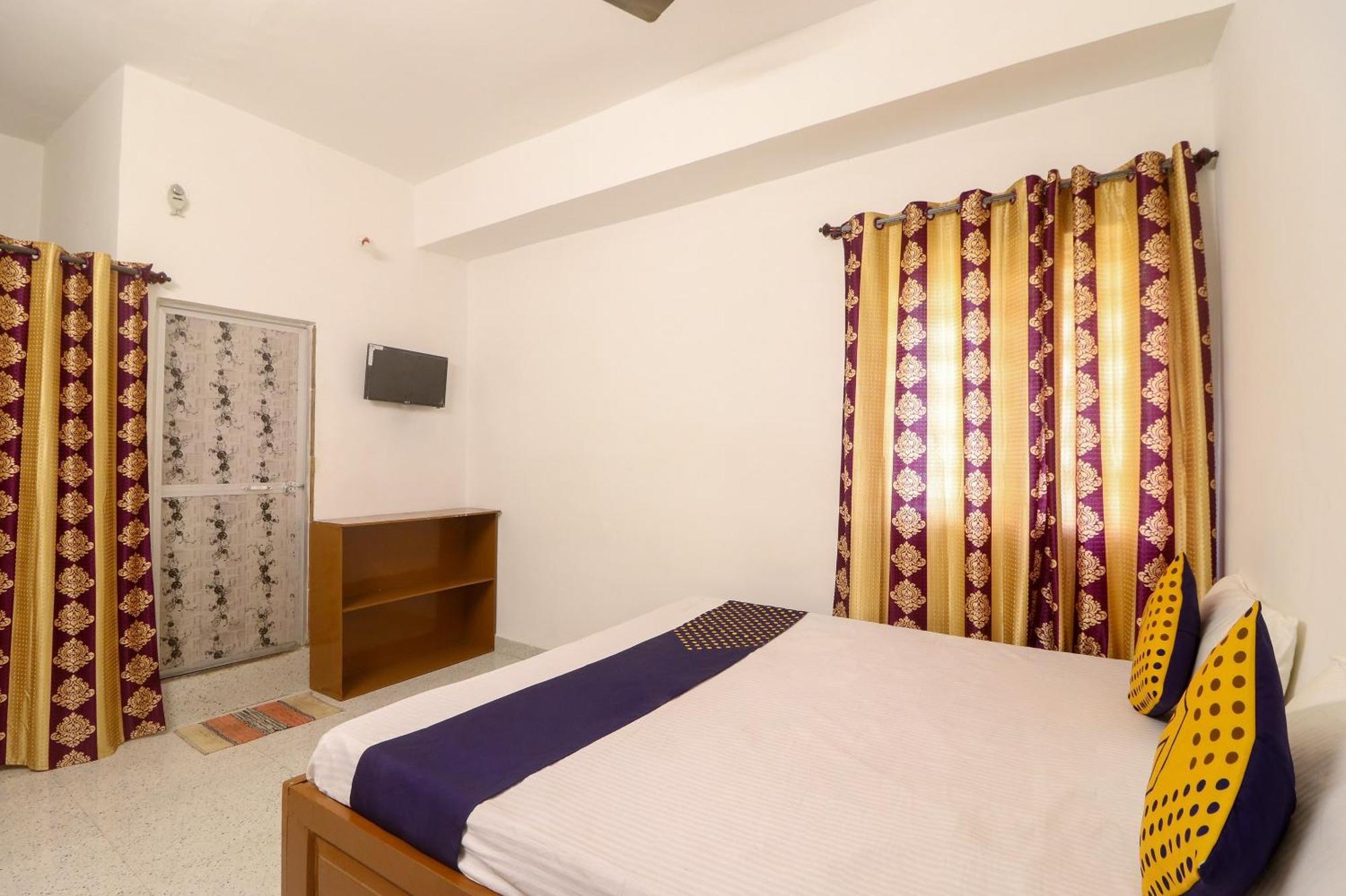 Spot On Hotel Om Kanha Bilāspur Buitenkant foto