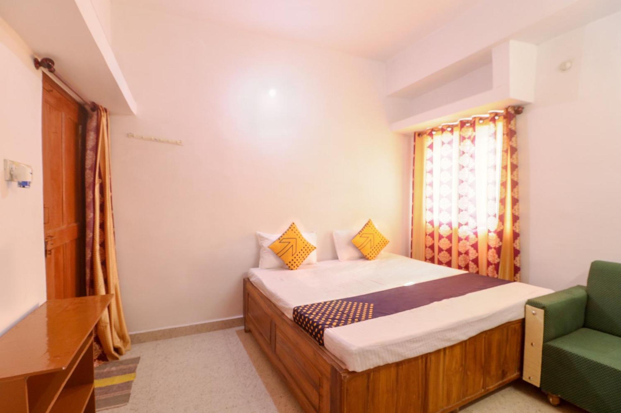 Spot On Hotel Om Kanha Bilāspur Buitenkant foto