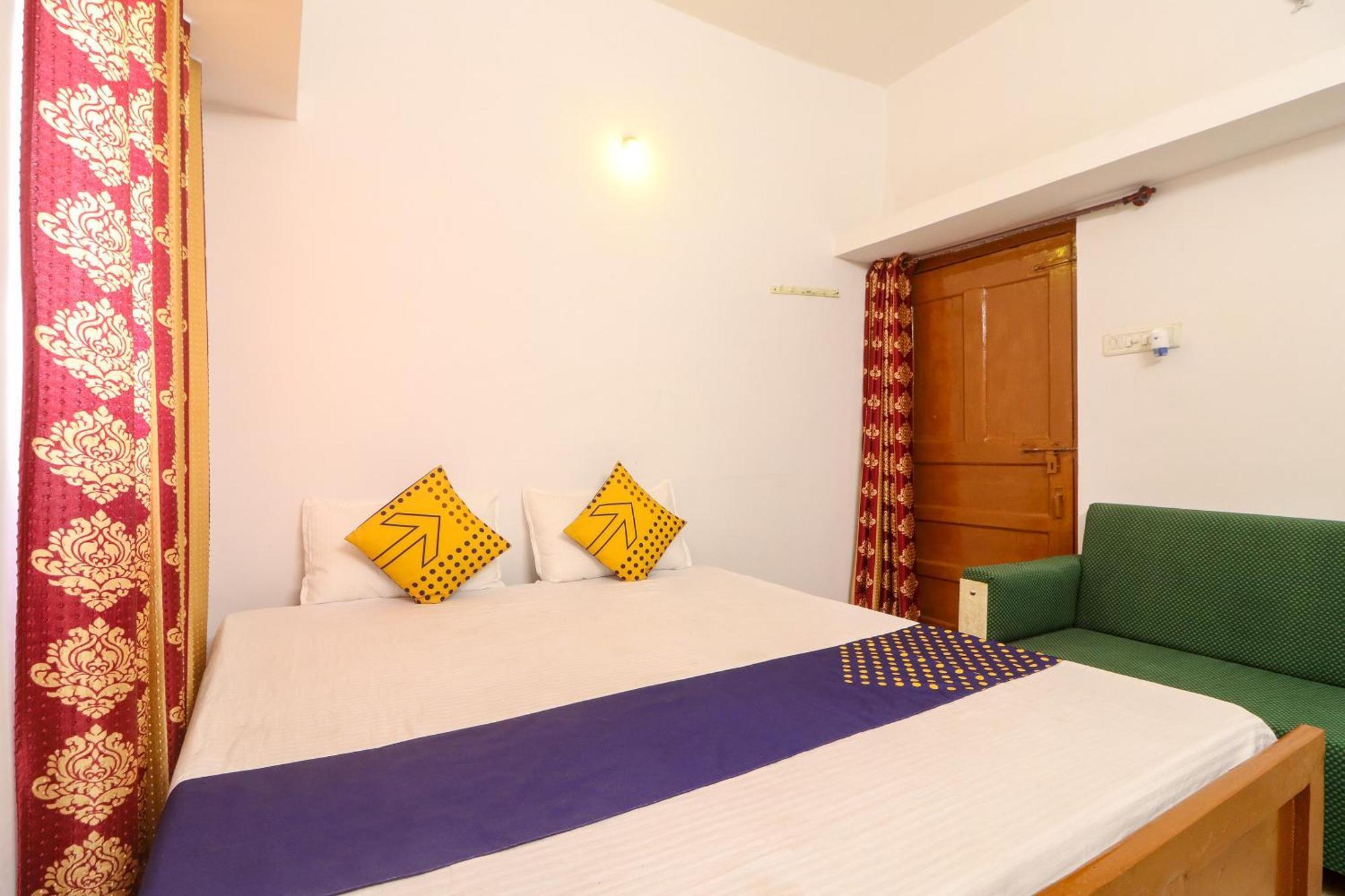 Spot On Hotel Om Kanha Bilāspur Buitenkant foto