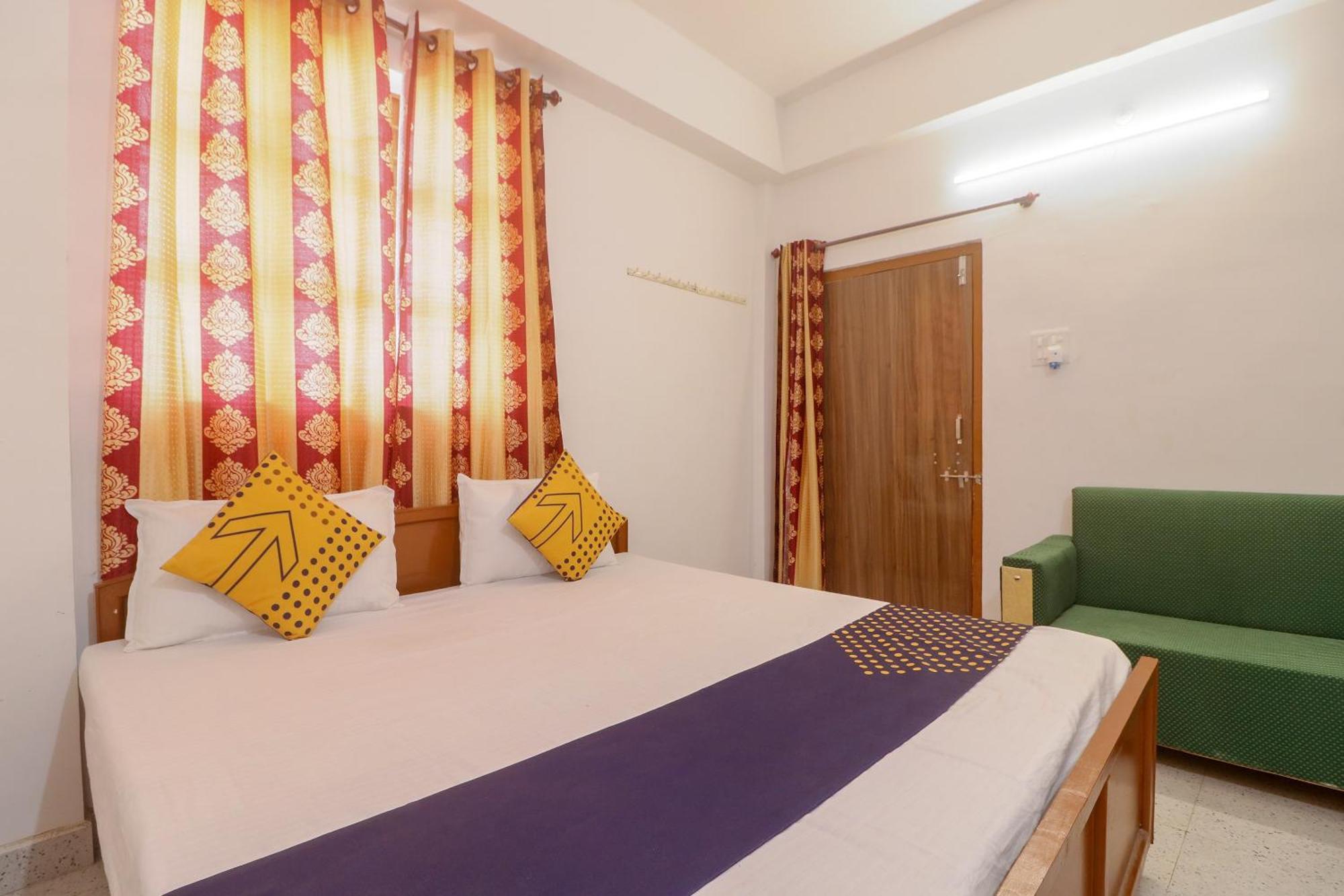 Spot On Hotel Om Kanha Bilāspur Buitenkant foto